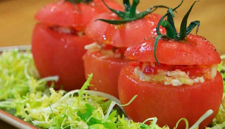 tomate relleno