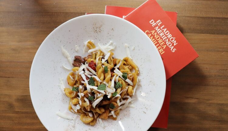 A-TAVOLA-CON-MONTALBANO_Busiati-a-la-Norma-con-pez-espada-49-01