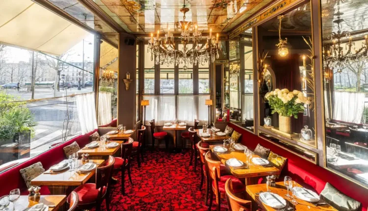 chez-julien-restaurant-paris-1-interieur-1760×1267-1-edited