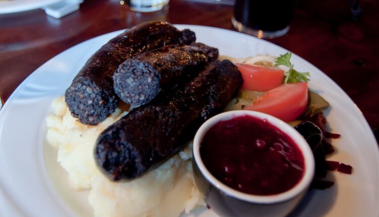 Mustamakkara_black_sausage_Finland_Tampere