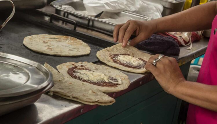 Delicious,Baleadas,Sold,On,The,Street,At,San,Pedro,Sula,