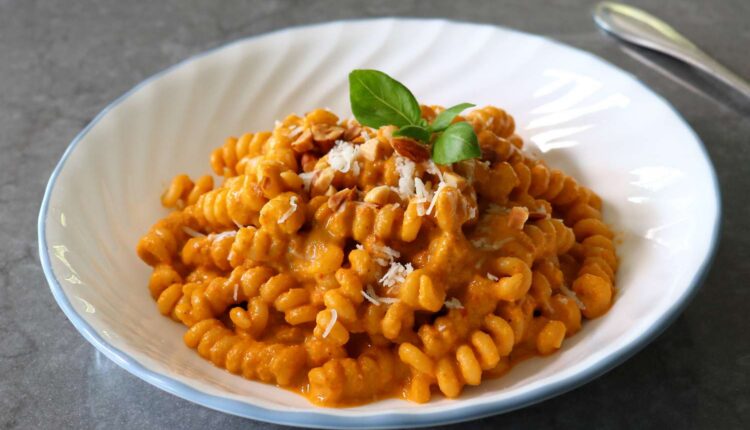 7571415_Pasta-alla-Trapanese_Chef-John_4x3-9d9541bc16bf4beda4e634e99780d01d
