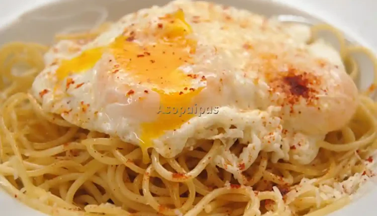 Espagueti-al-Huevo-Frito-copia